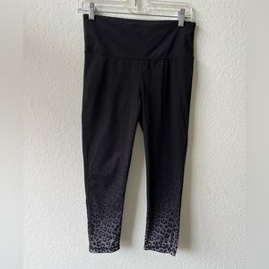 Black and gray ombré cheetah cropped leggings